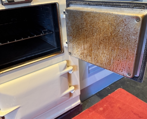 before-image-showing-the-greasy-inside-of-the-oven