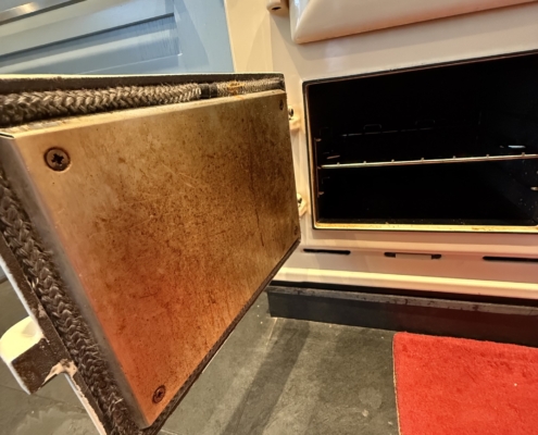 before-image-showing-greasy-inside-of-the-oven